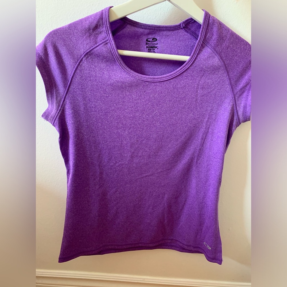 Short sleeve sports top